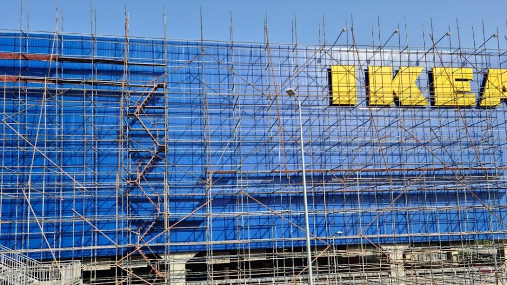 Cuplock scaffolding Cuplock scaffolding work by Skyline Scaffolding at IKEA Hyderabad.